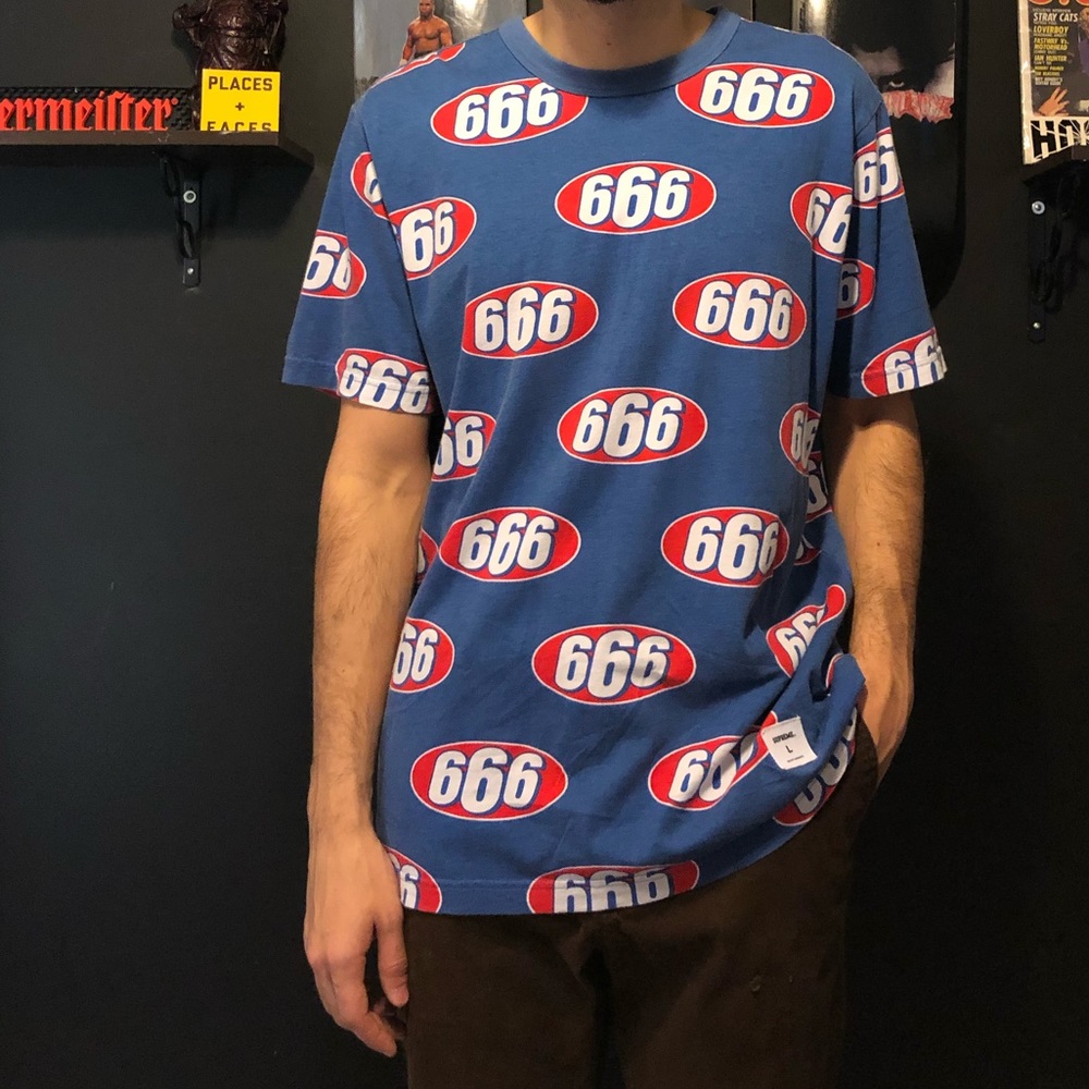 SUPREME T-SHIRT